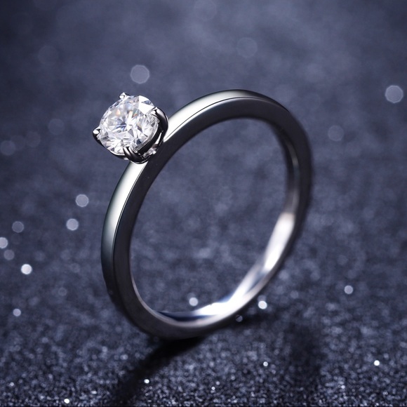 Engagement Ring in Solid 10K White Gold - Picture 6 of 6